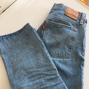 Levis Wedgie Straight Jeans Size 28